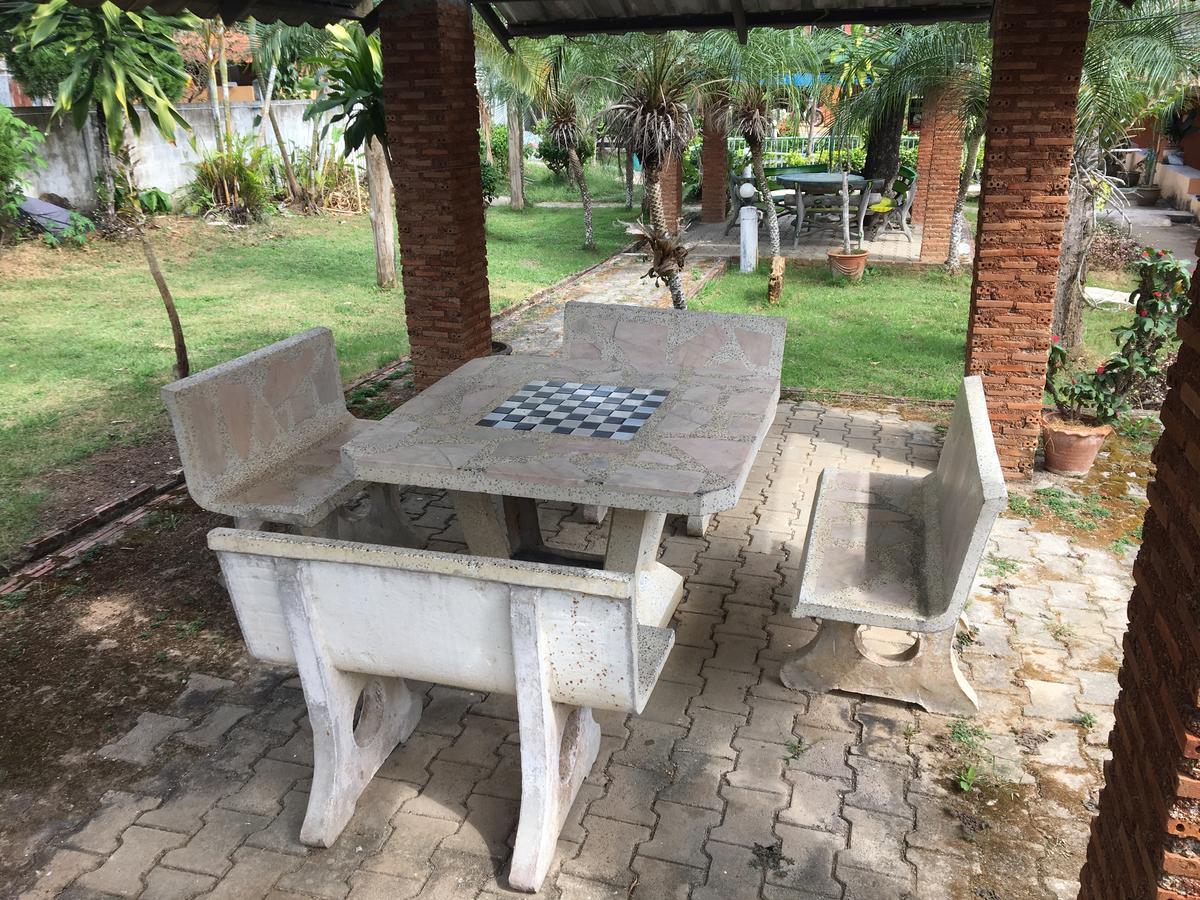 Sunshine Guesthouse Mae Sot Exterior foto